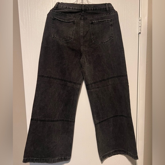 Black Distressed Women Jeans - Wide leg - Picture 3 of 3
